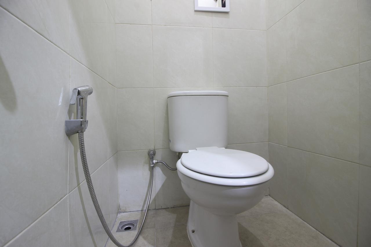 Reddoorz Plus Near Stie Ykpn 2 Maguwo Екстер'єр фото