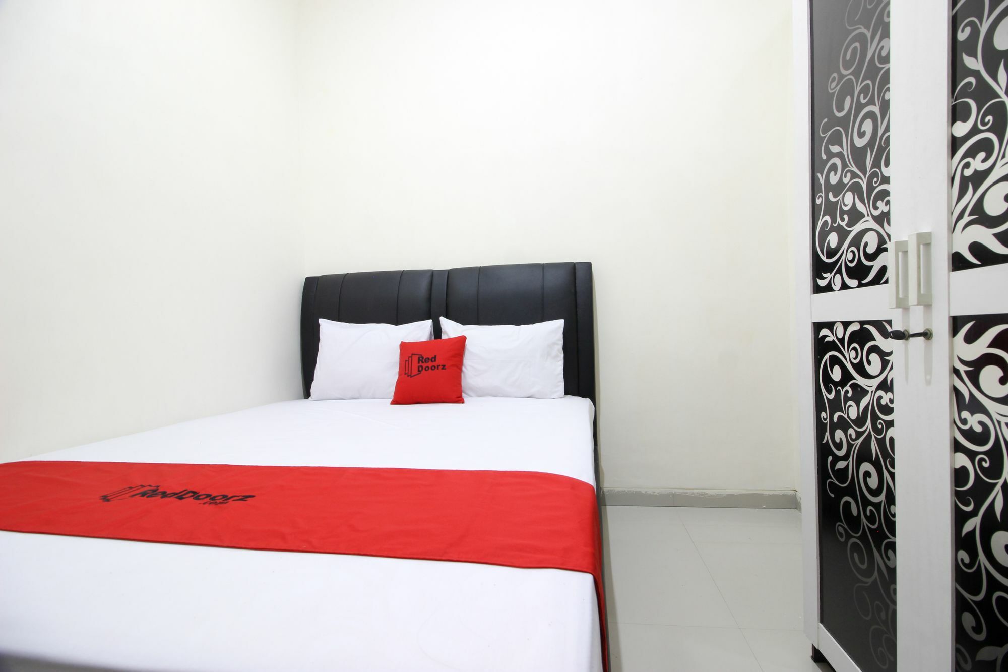 Reddoorz Plus Near Stie Ykpn 2 Maguwo Екстер'єр фото